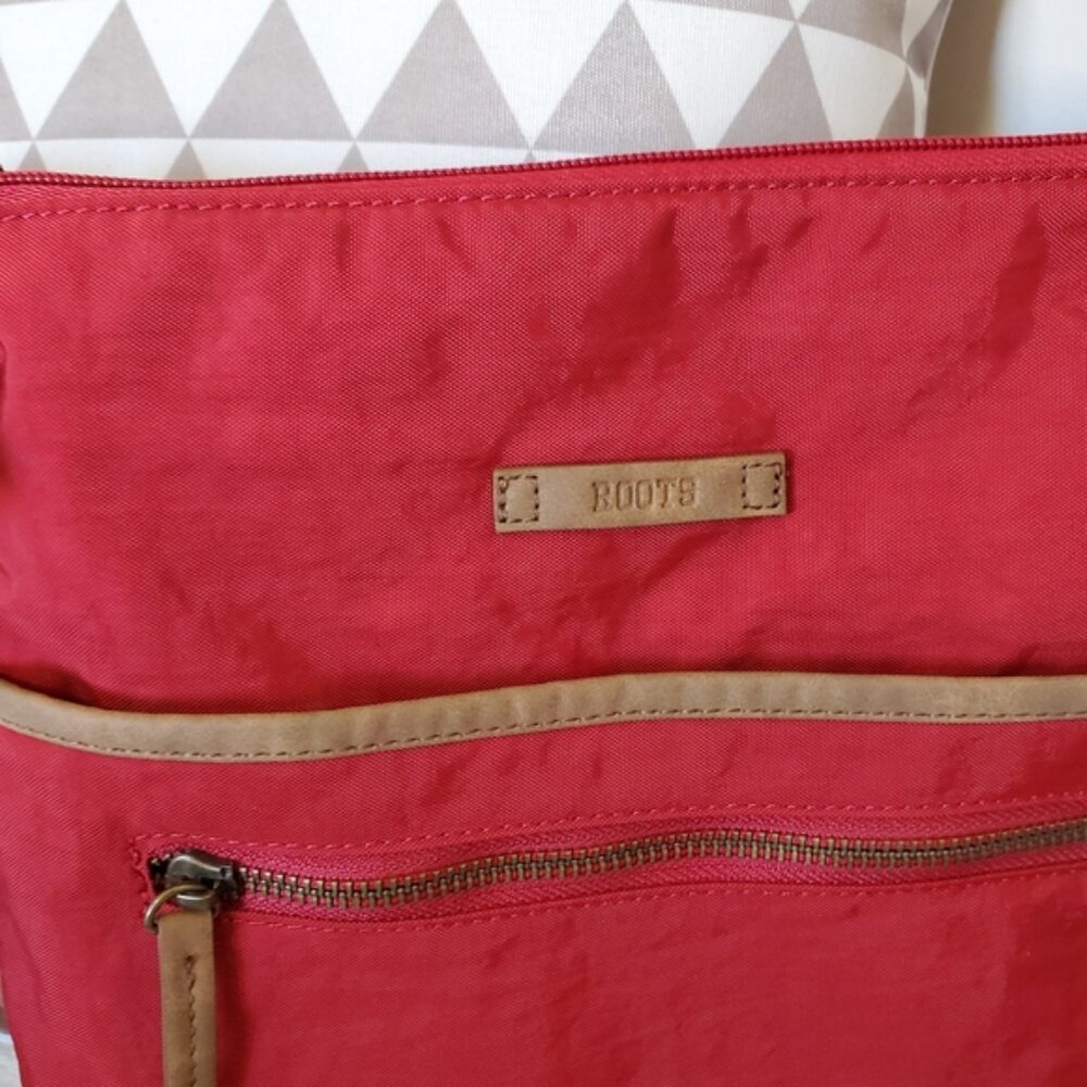 Roots nylon Travel Outdoor Utility Crossbody Purse - Picture 6 of 7